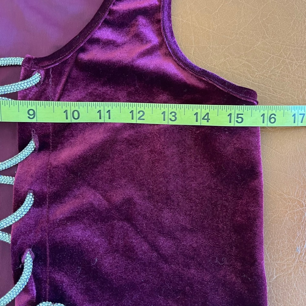 Love J Velvet Lace Up Crop Top Burgundy Sleeveless Large - Picture 8 of 9